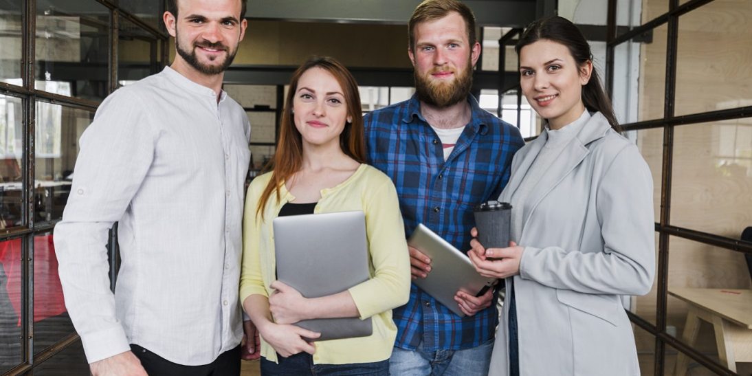 business-owners-casual-freepik Group of business owners illustrate blog "Leveraging Employer Branding to Enhance Your Recruitment Efforts"