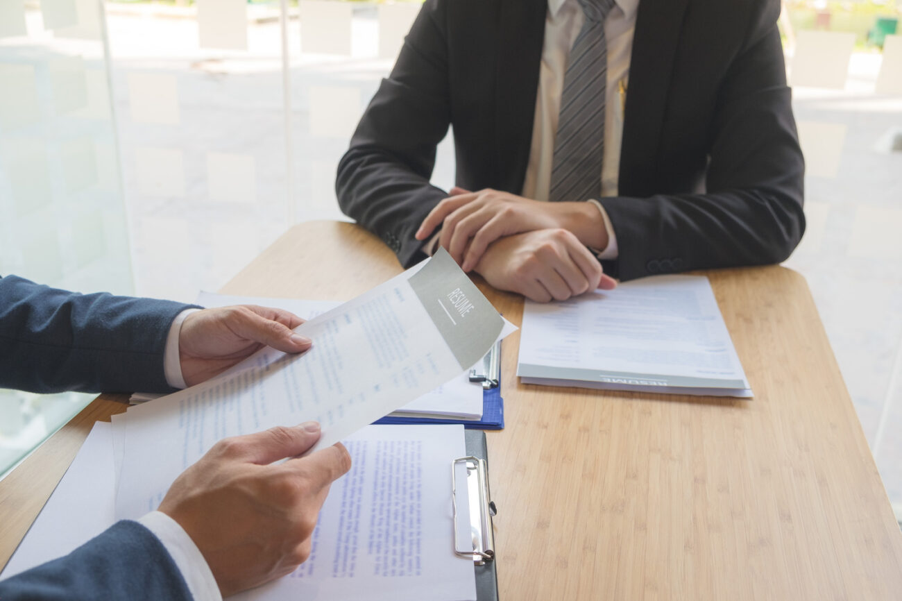 Apply for a job with a resume and search for qualified employees